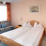 Ambassador 3*